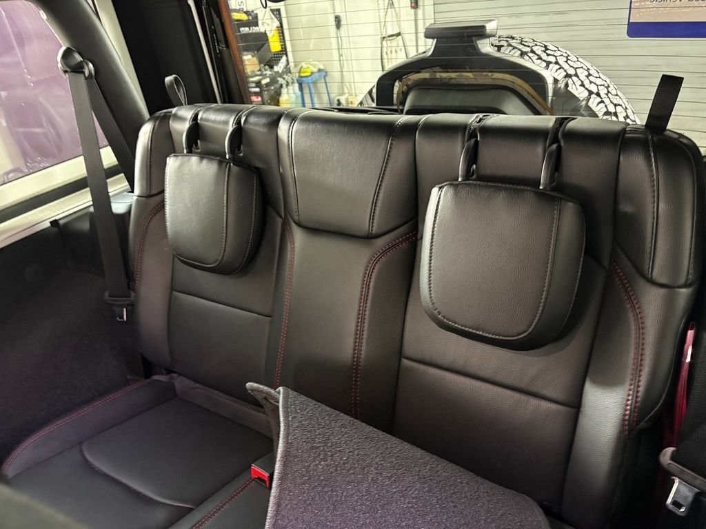 Used 2021 Jeep Wrangler Rubicon AWD/4WD image 27