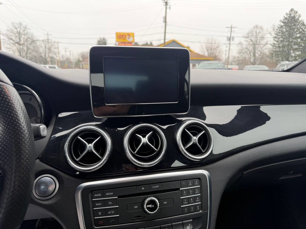 Used 2015 Mercedes-Benz CLA 250 4MATIC image 14