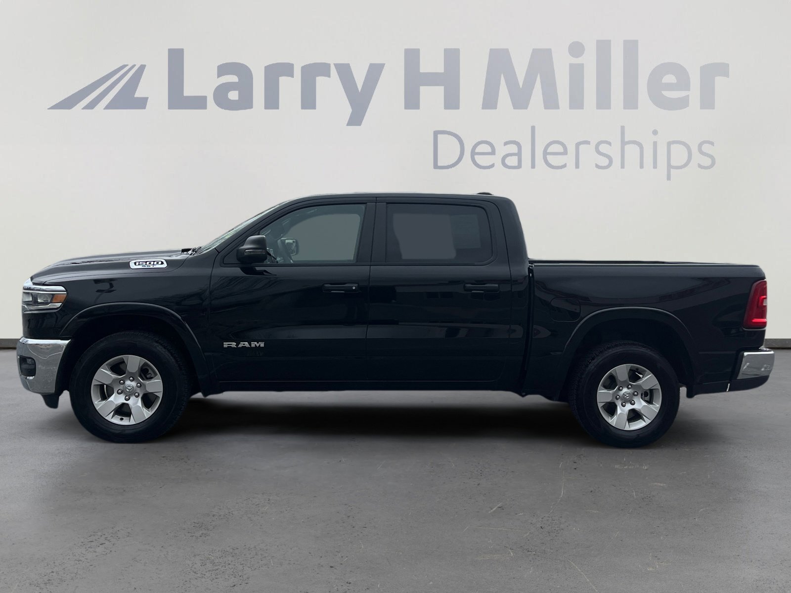 Used 2025 RAM 1500 Big Horn image 2