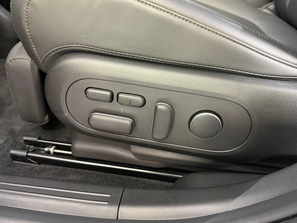 Used 2025 Hyundai Ioniq 5 Limited AWD/4WD image 24
