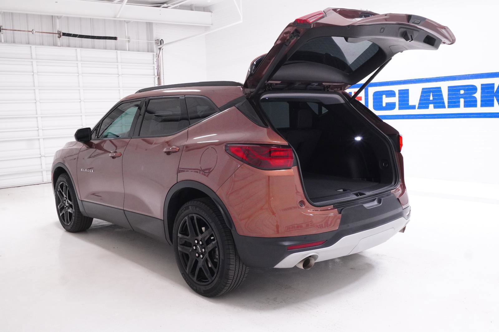 Used 2024 Chevrolet Blazer LT w/ Convenience Package FWD image 9