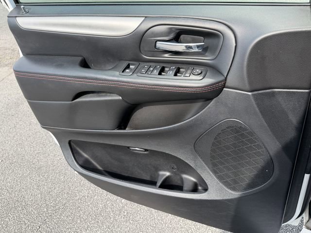 Used 2019 Dodge Grand Caravan GT image 14