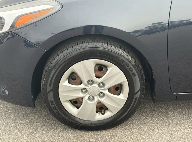 Used 2017 Kia Forte LX image 25