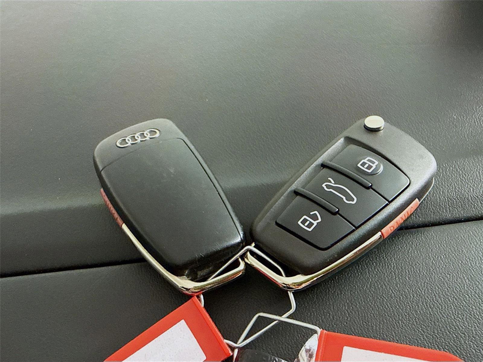 Used 2012 Audi R8 V10 image 18