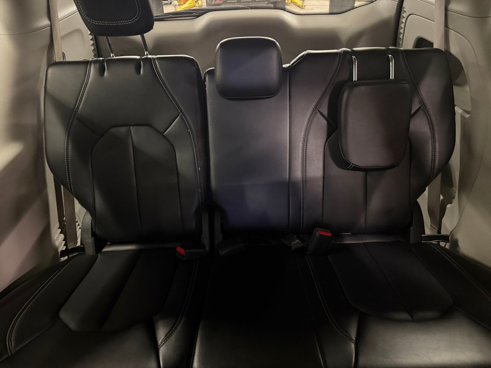 Used 2024 Chrysler Pacifica Touring-L FWD image 24