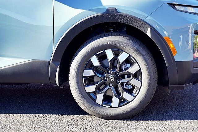 New 2025 Hyundai Santa Cruz SE image 8