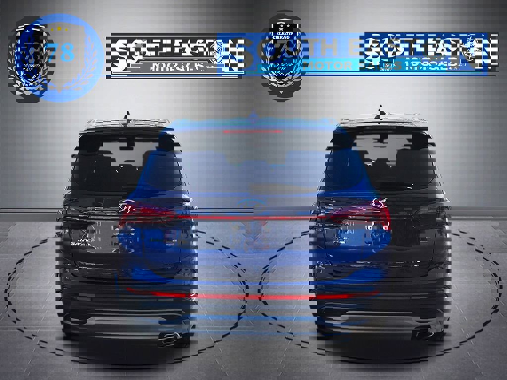 Used 2022 Hyundai Santa Fe SE image 4