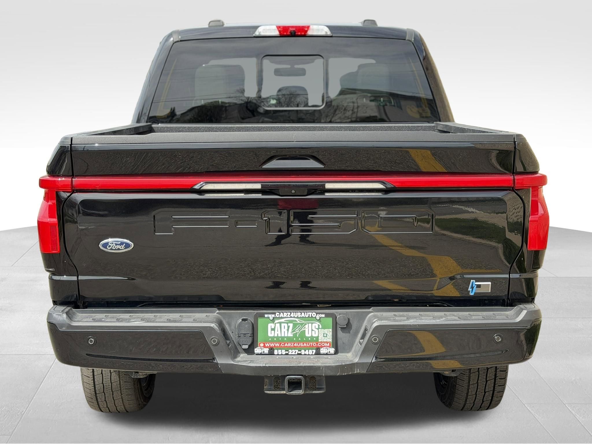 Used 2023 Ford F150 Lightning Platinum AWD/4WD image 8