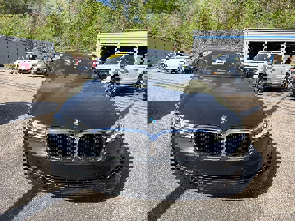 Used 2022 BMW 530i xDrive w/ Premium Package image 11