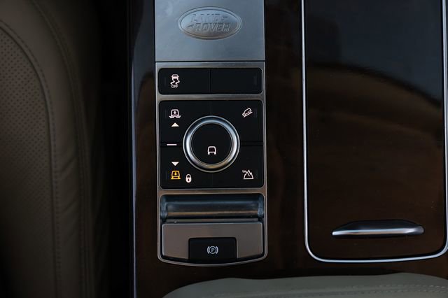 Used 2018 Land Rover Range Rover HSE image 44