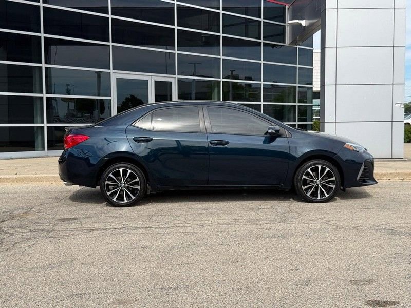Used 2017 Toyota Corolla SE FWD image 2
