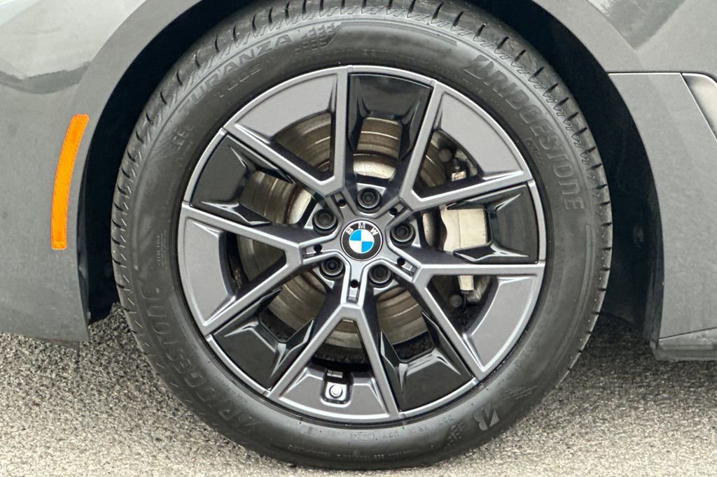 Used 2023 BMW i4 eDrive35 RWD image 31