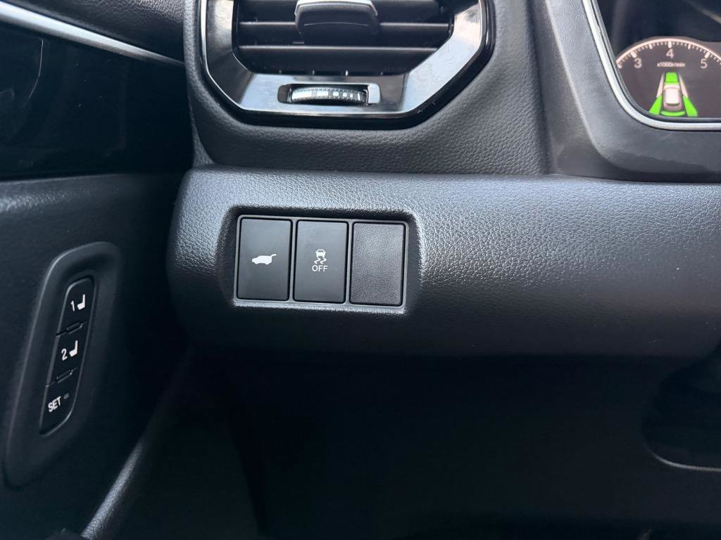 Used 2025 Honda Pilot Touring image 10