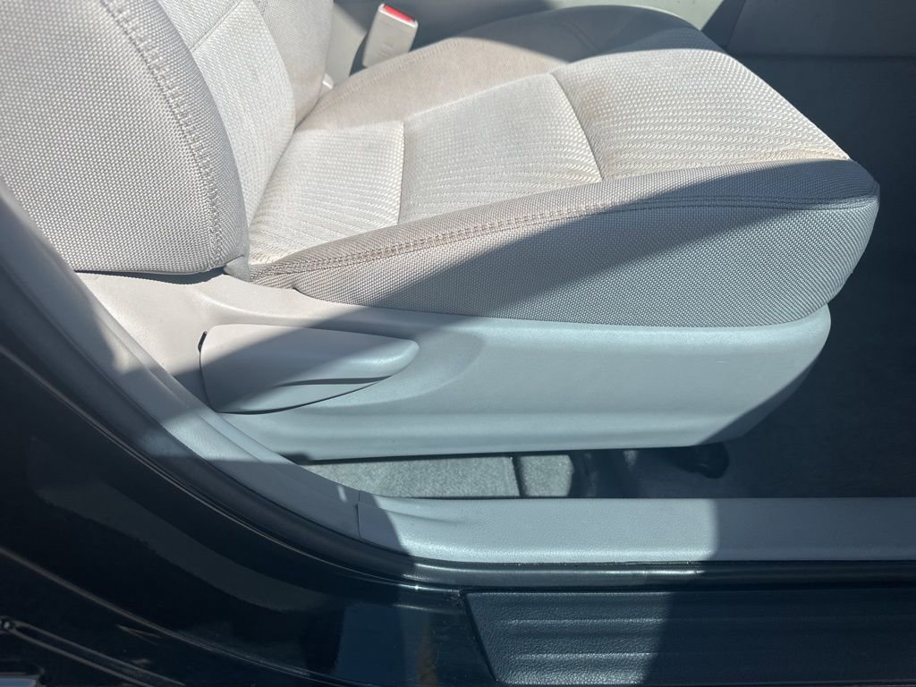 Used 2017 Toyota Camry SE FWD image 24