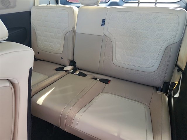 New 2025 Nissan Armada Platinum image 11