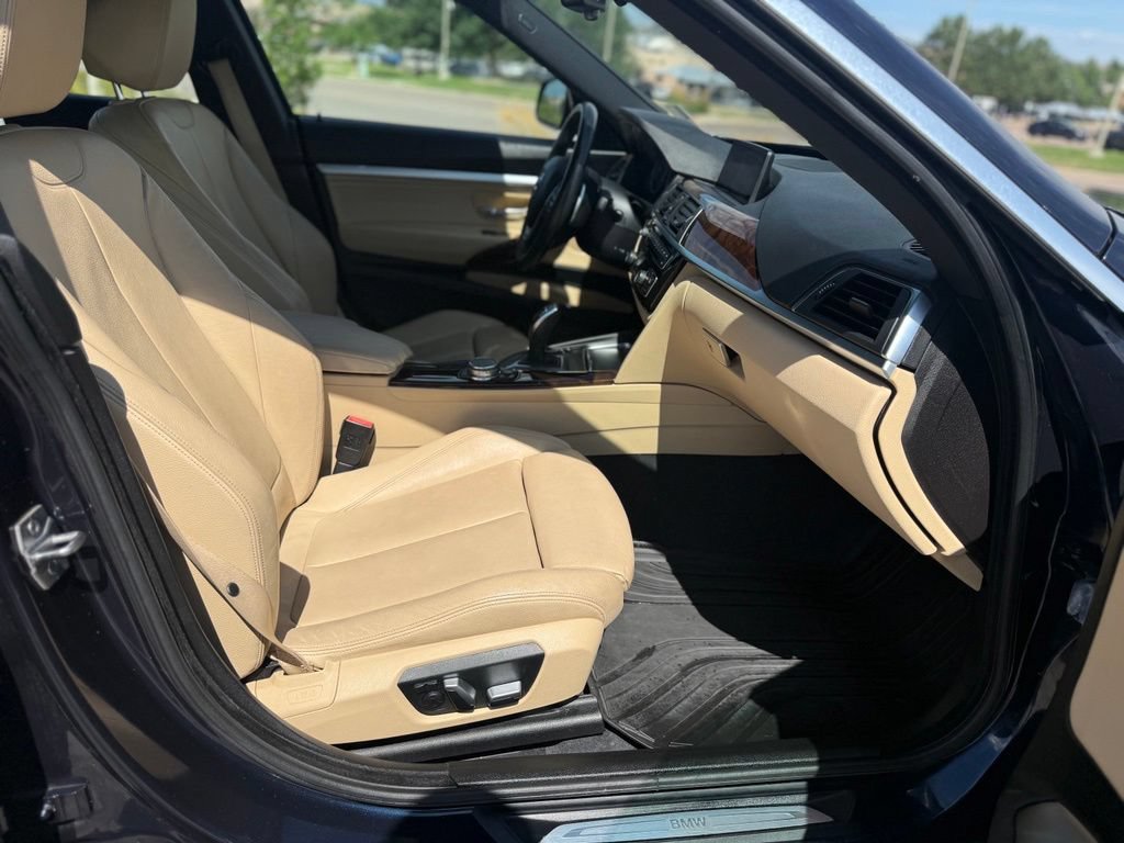 Used 2017 BMW 330i Gran Turismo xDrive AWD/4WD image 31