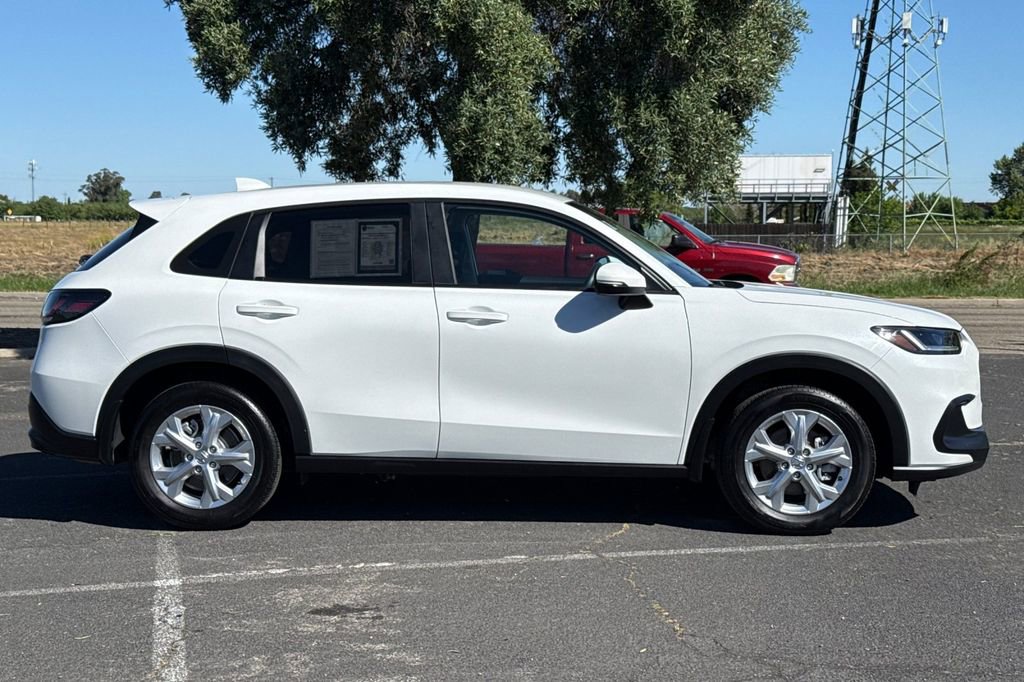 Used 2024 Honda HR-V LX image 3