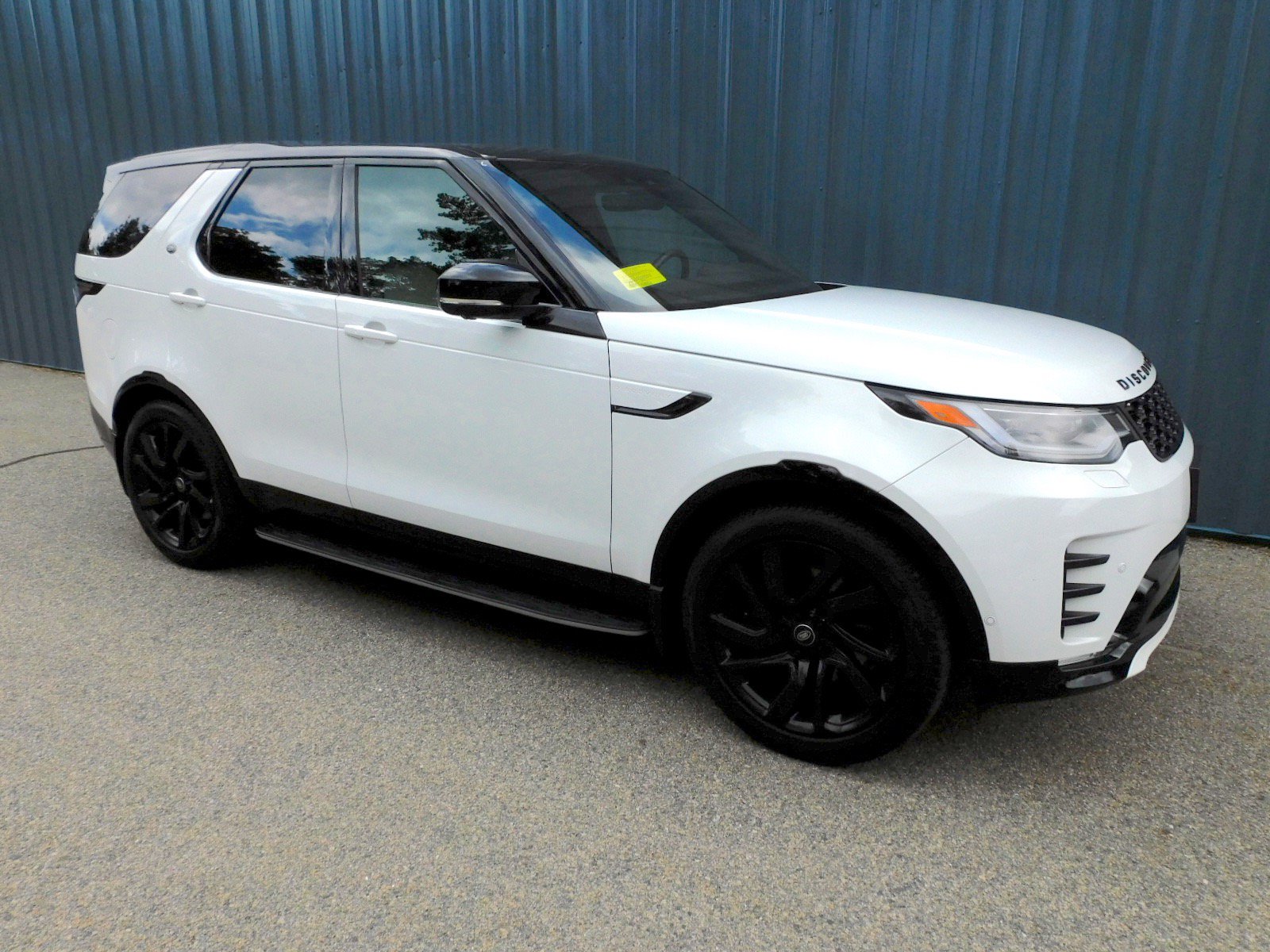 Used 2023 Land Rover Discovery S R-Dynamic AWD/4WD image 7
