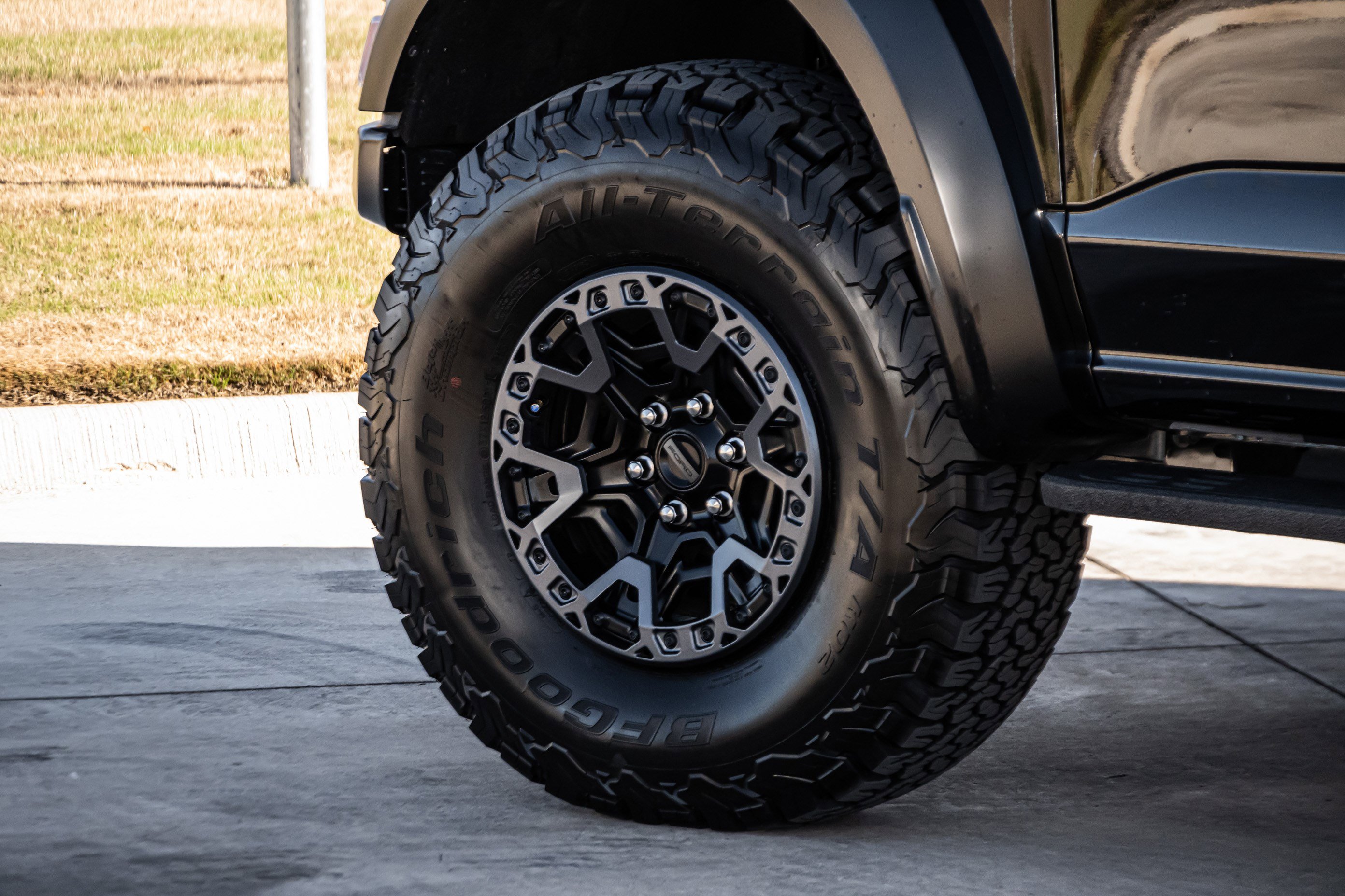 Used 2025 Ford F150 Raptor w/ Equipment Group 803A Raptor R image 43