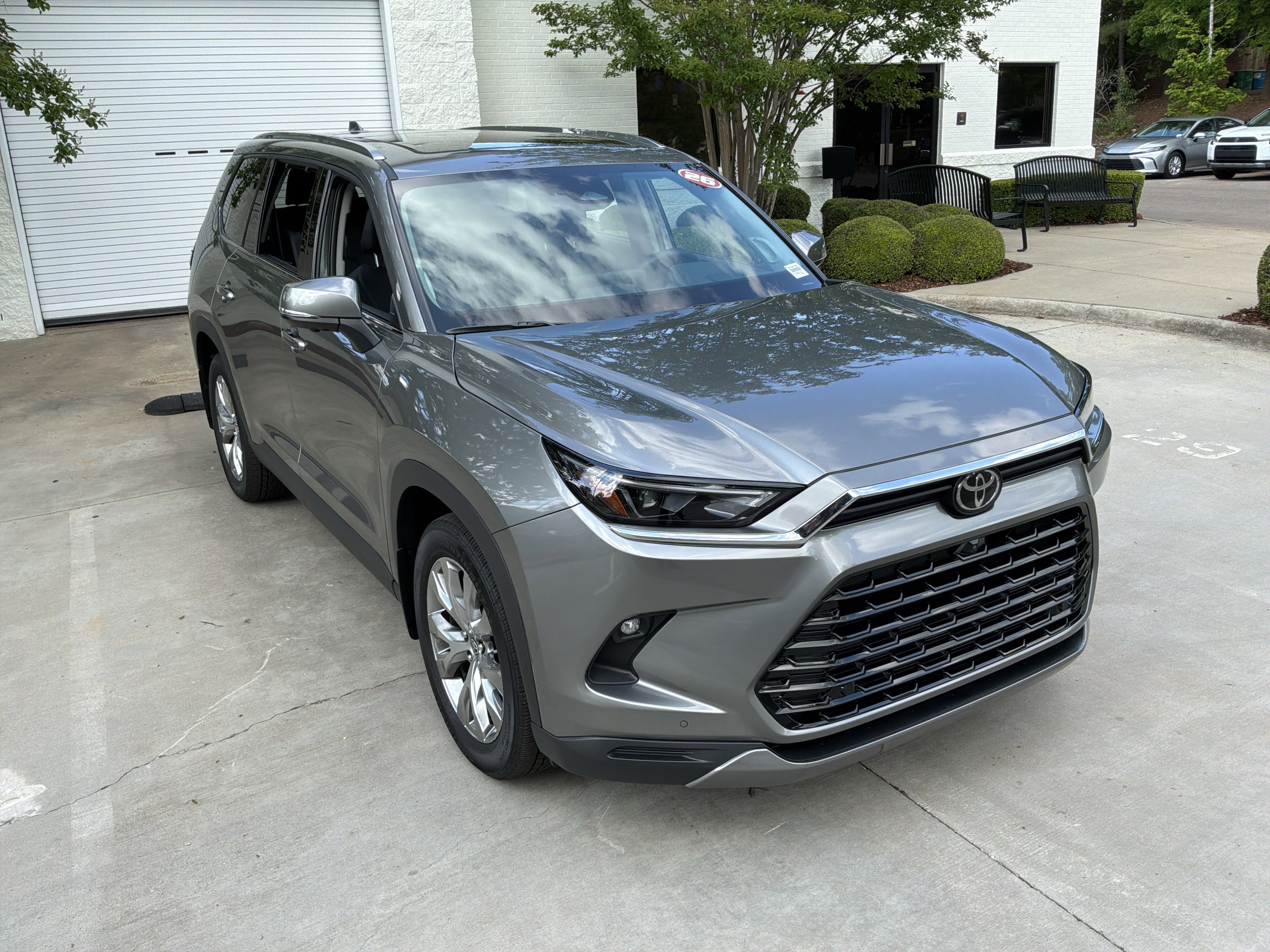 Used 2026 Toyota Grand Highlander AWD image 2