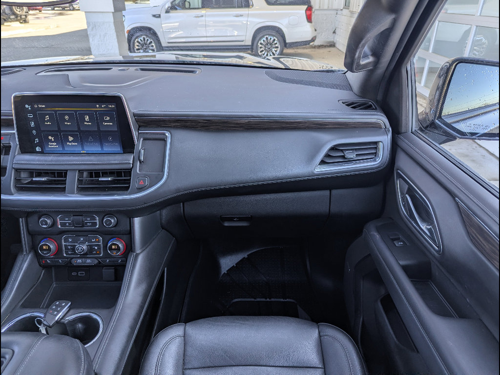 Used 2022 Chevrolet Suburban Z71 w/ Luxury Package AWD/4WD image 4