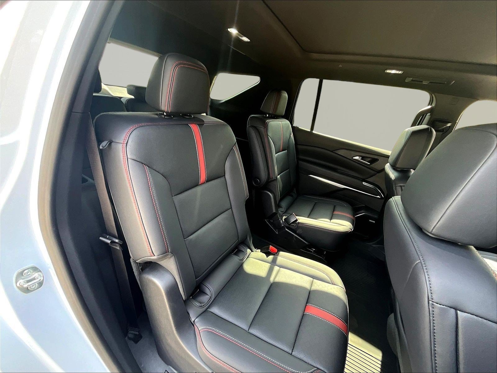 Used 2026 Chevrolet Traverse RS AWD/4WD image 26