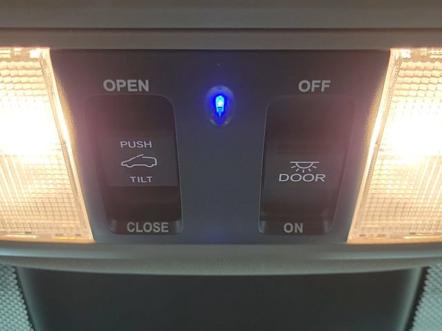 Used 2023 Honda Odyssey EX-L image 32