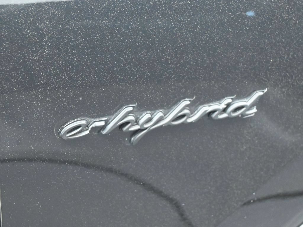 Certified 2022 Porsche Cayenne Turbo S AWD/4WD image 10