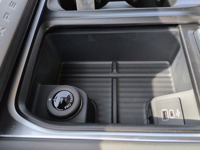 New 2026 Ford Expedition Active image 24