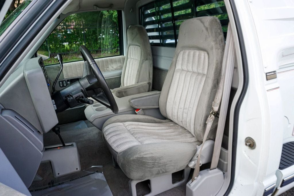 Used 1992 Chevrolet Silverado 1500 4x4 Regular Cab image 9