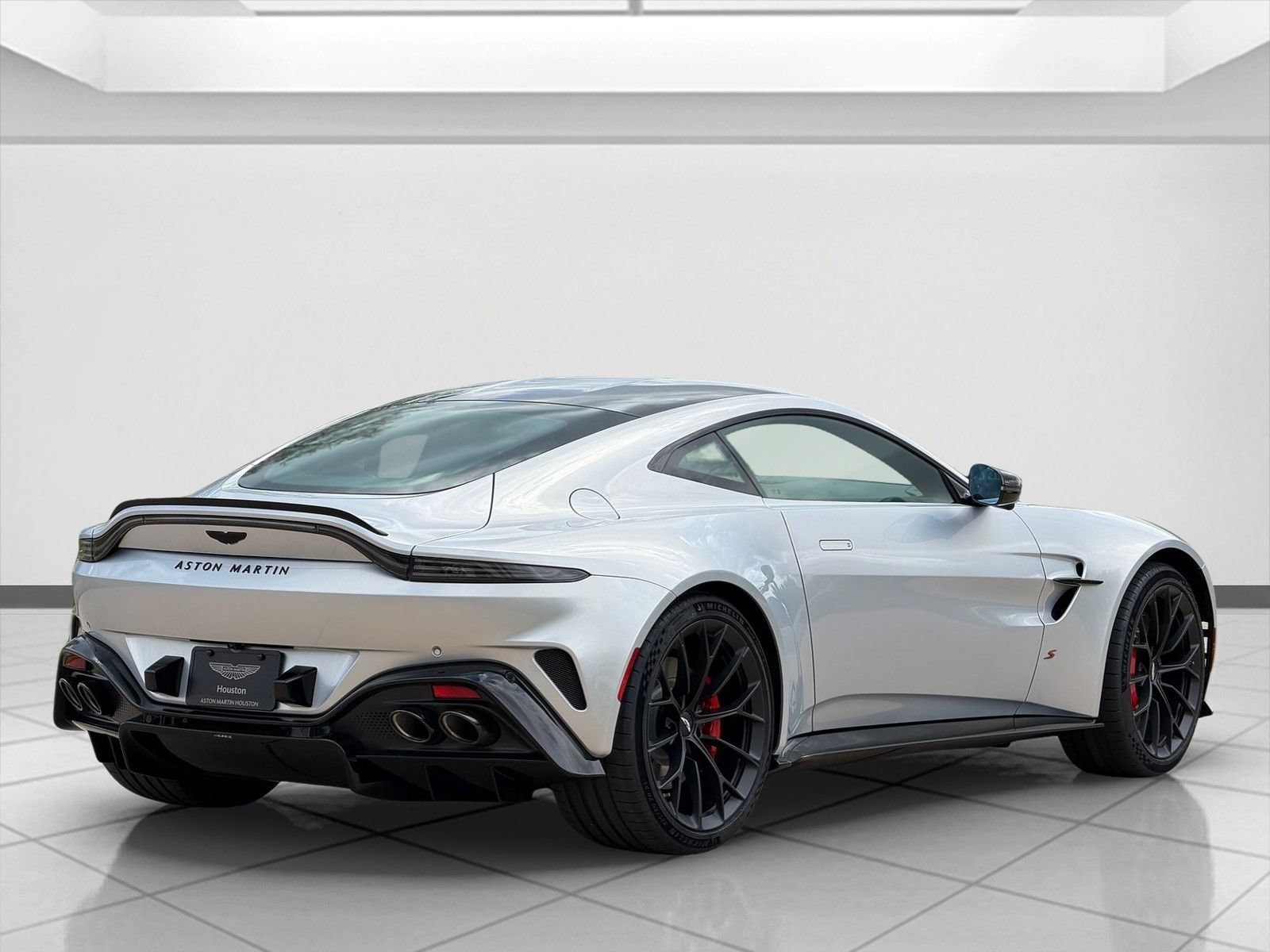 New 2026 Aston Martin V8 Vantage S RWD image 10