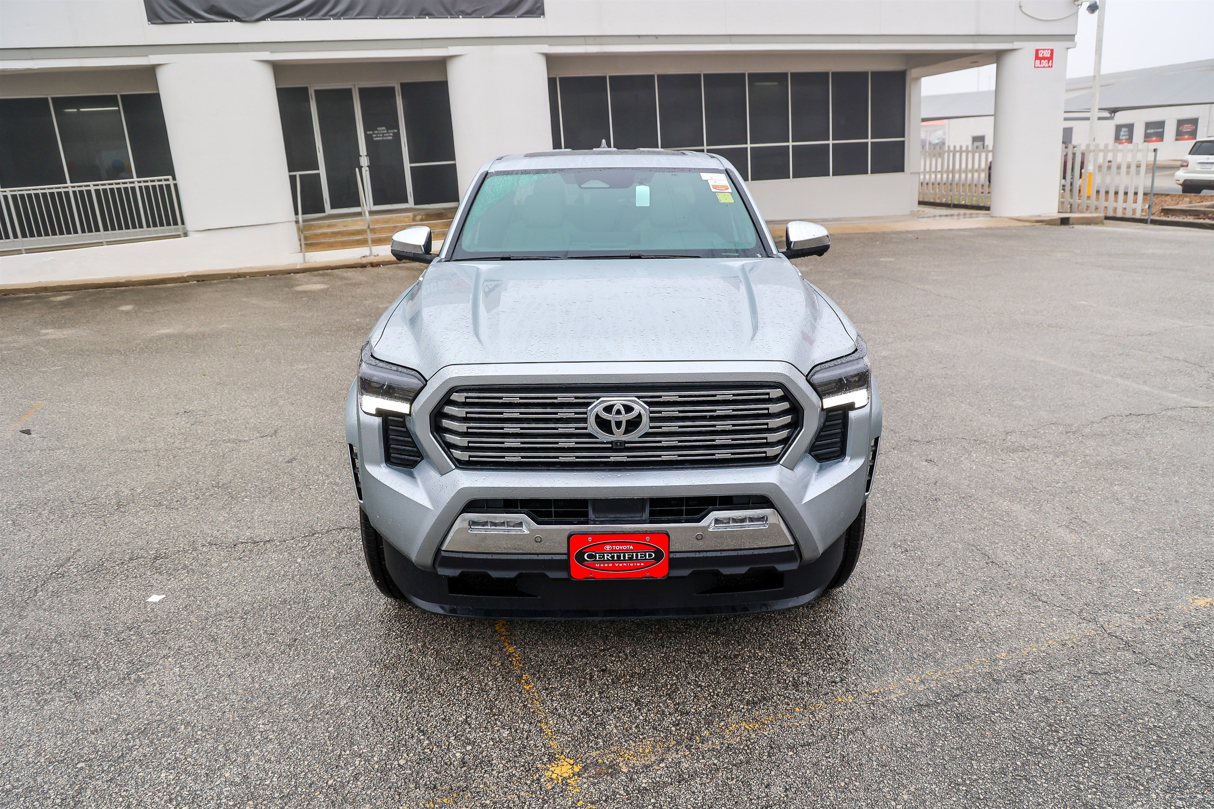 Certified 2026 Toyota Tacoma Limited AWD/4WD image 4