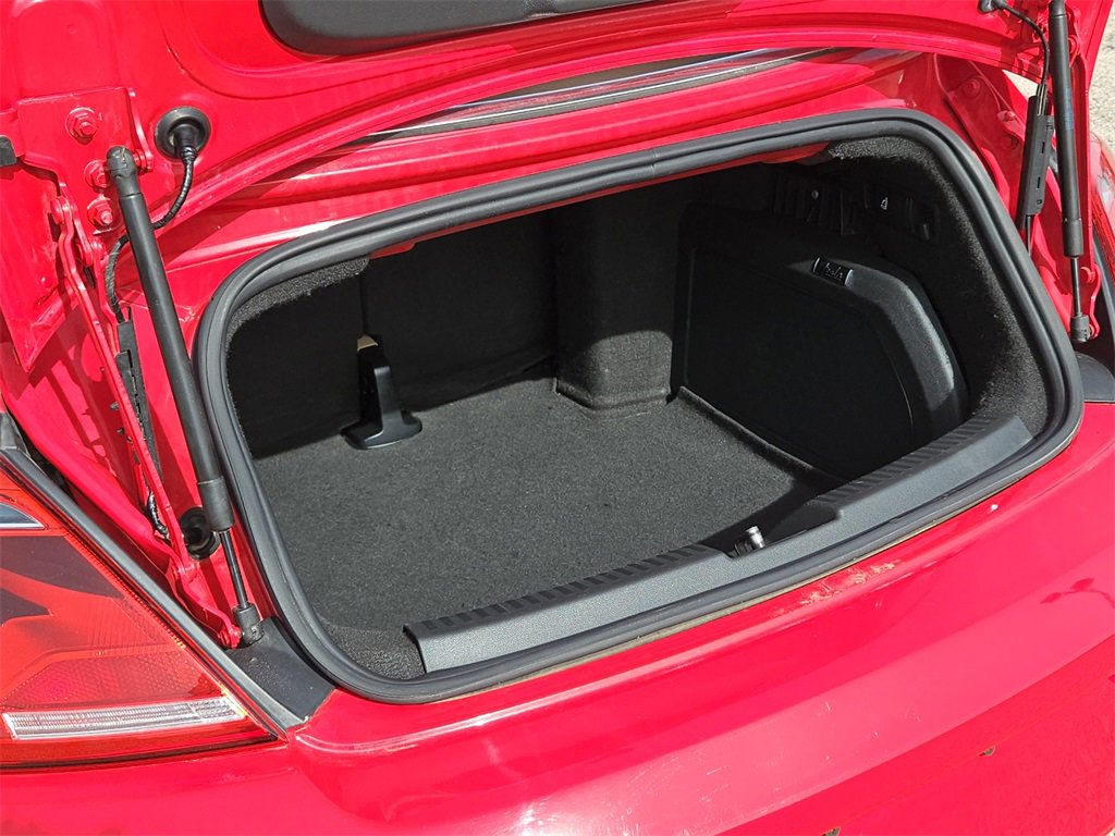 Used 2013 Volkswagen Beetle Turbo image 9