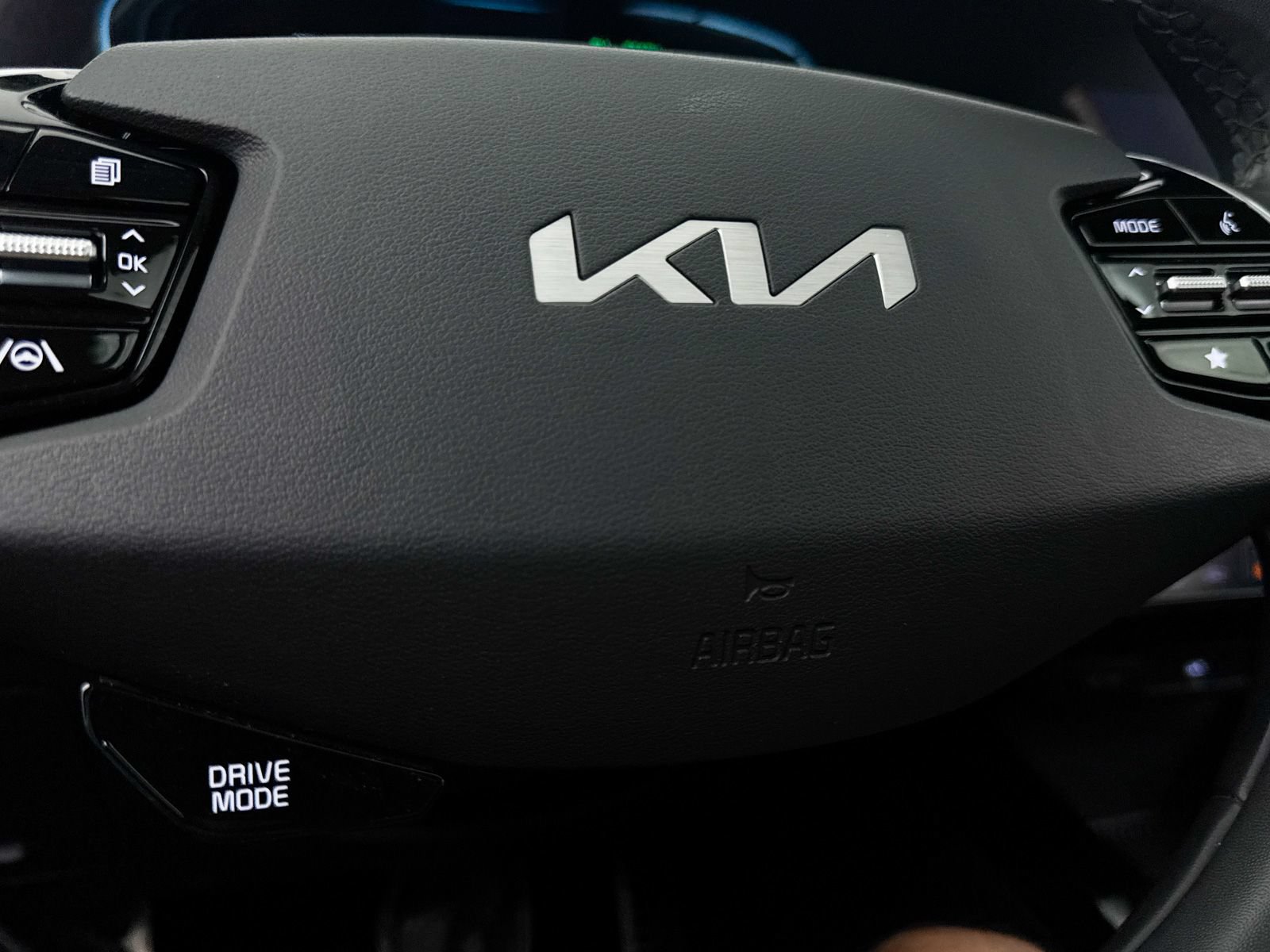 Used 2024 Kia Niro EX Touring FWD image 10
