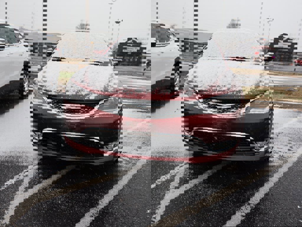 Used 2015 Chrysler 200 C w/ Navigation & Sound Group I image 2