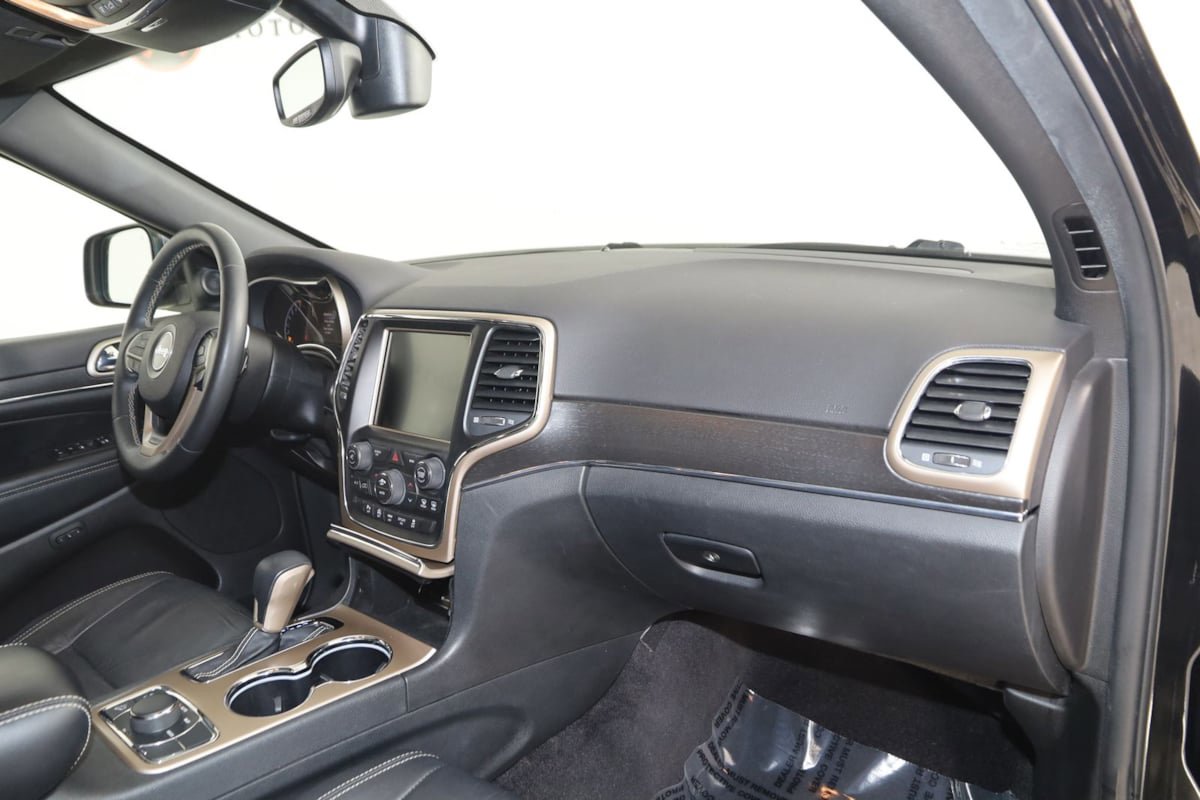 Used 2017 Jeep Grand Cherokee Limited AWD/4WD image 43