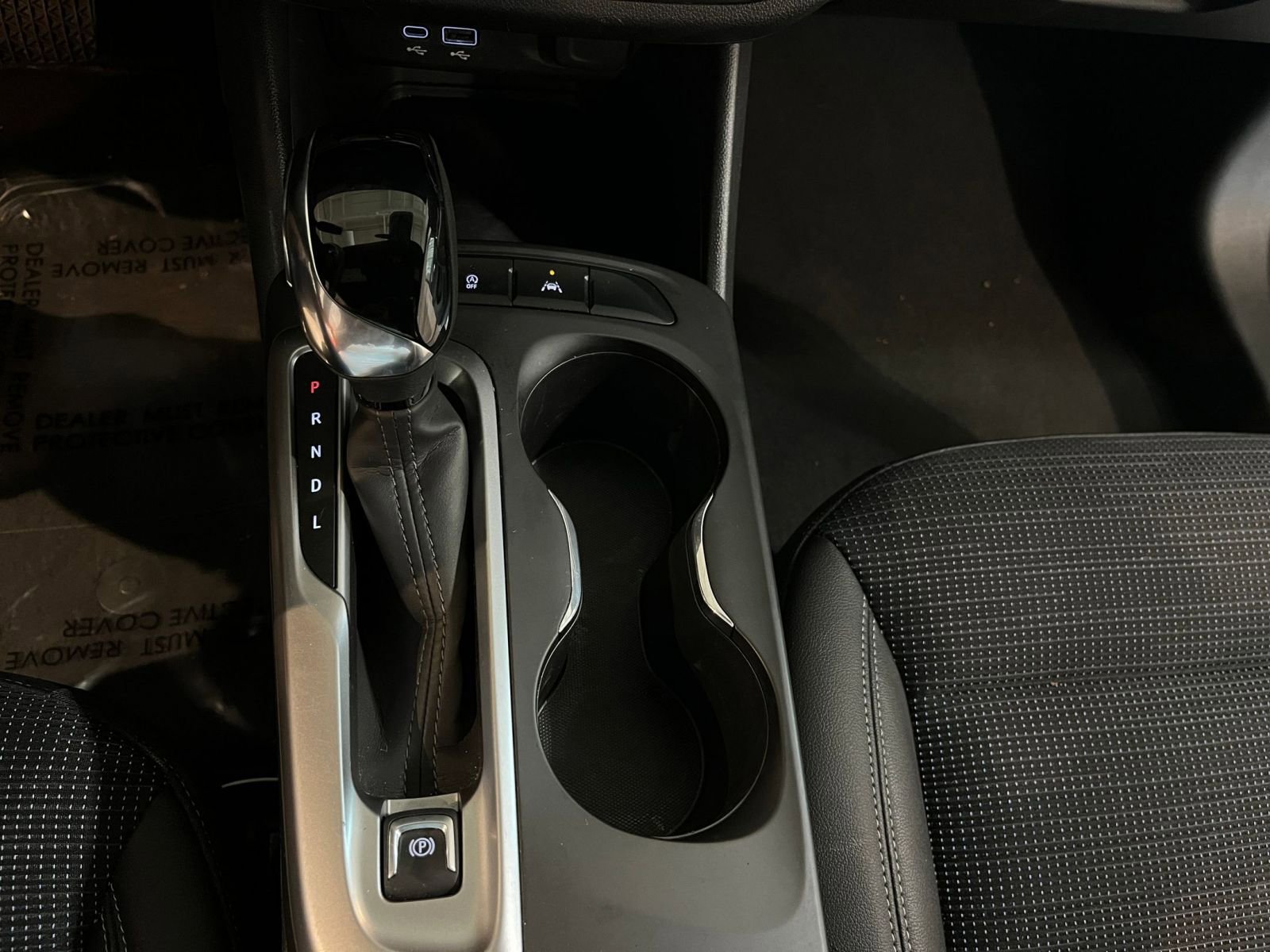 Used 2025 Buick Envista Preferred image 40