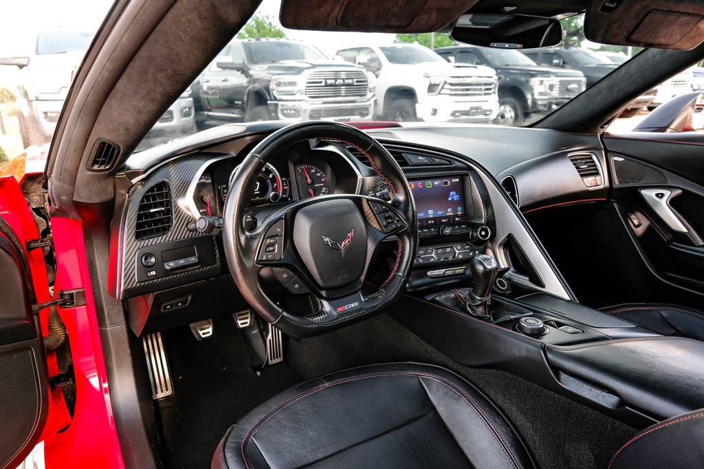 Used 2016 Chevrolet Corvette Z06 w/ 3LZ Preferred Equipment Group RWD image 10
