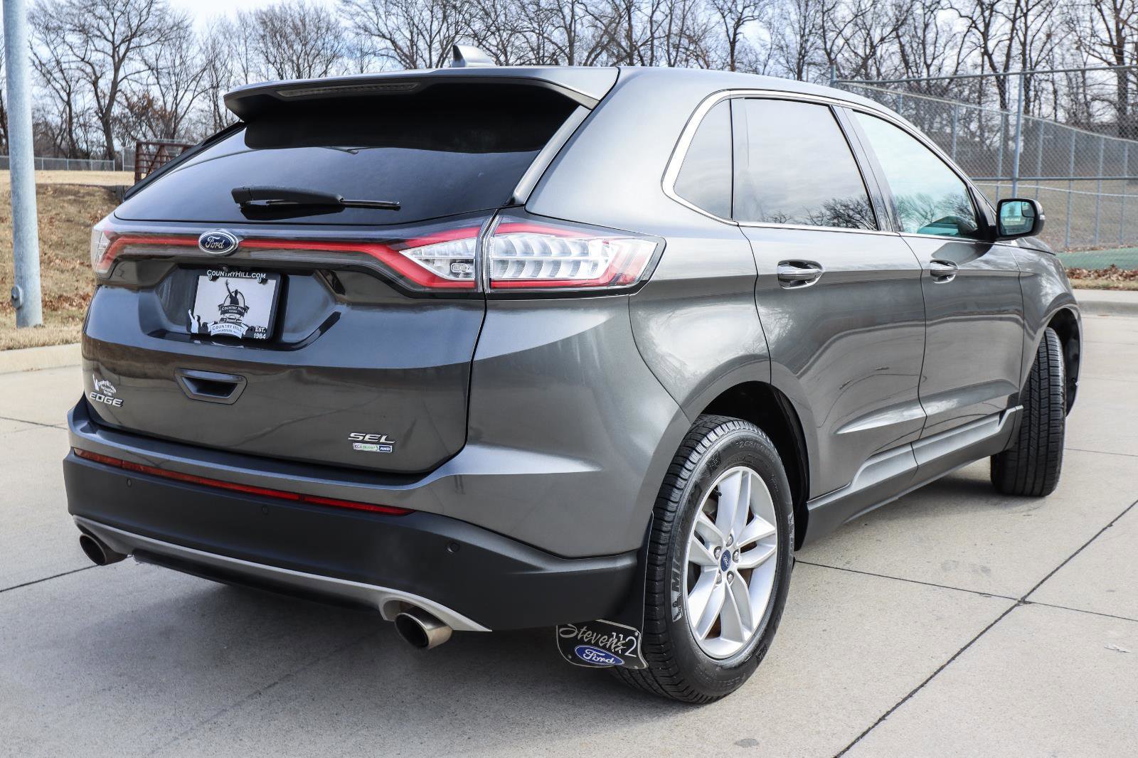 Used 2018 Ford Edge SEL image 13