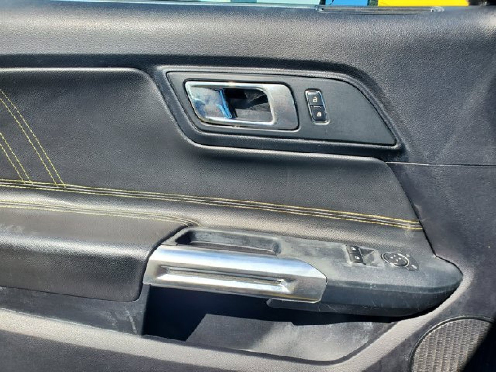 Used 2015 Ford Mustang Coupe w/ Enhanced Security Package image 11