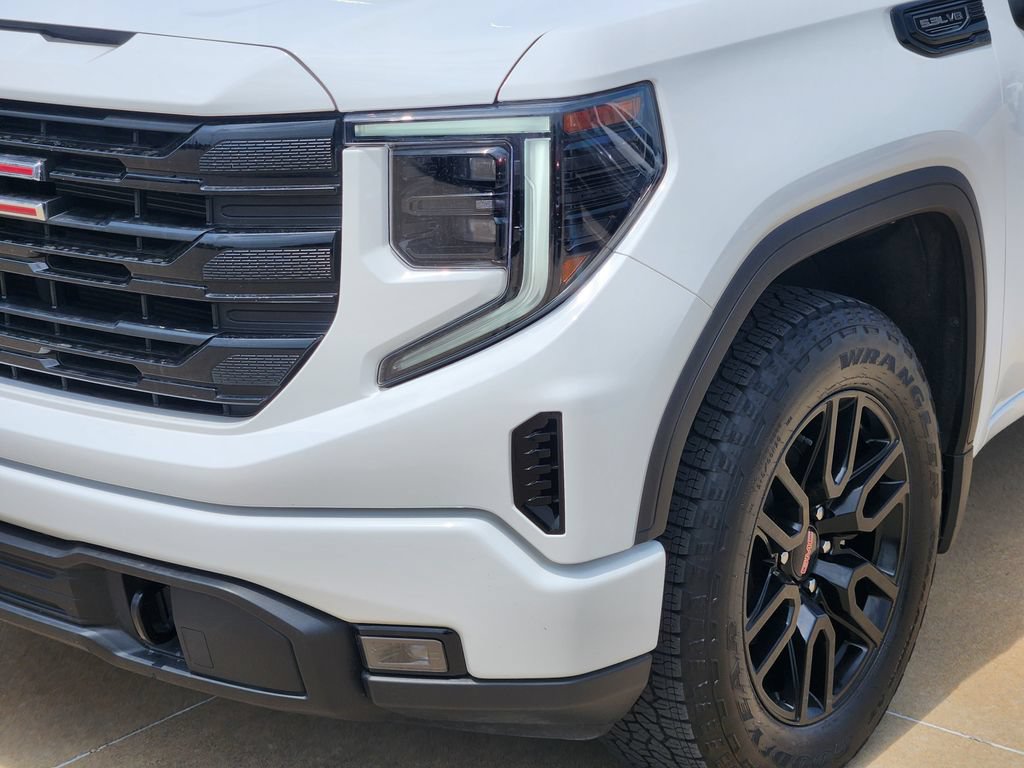 Used 2024 GMC Sierra 1500 Elevation w/ X31 Off-Road Package AWD/4WD image 10