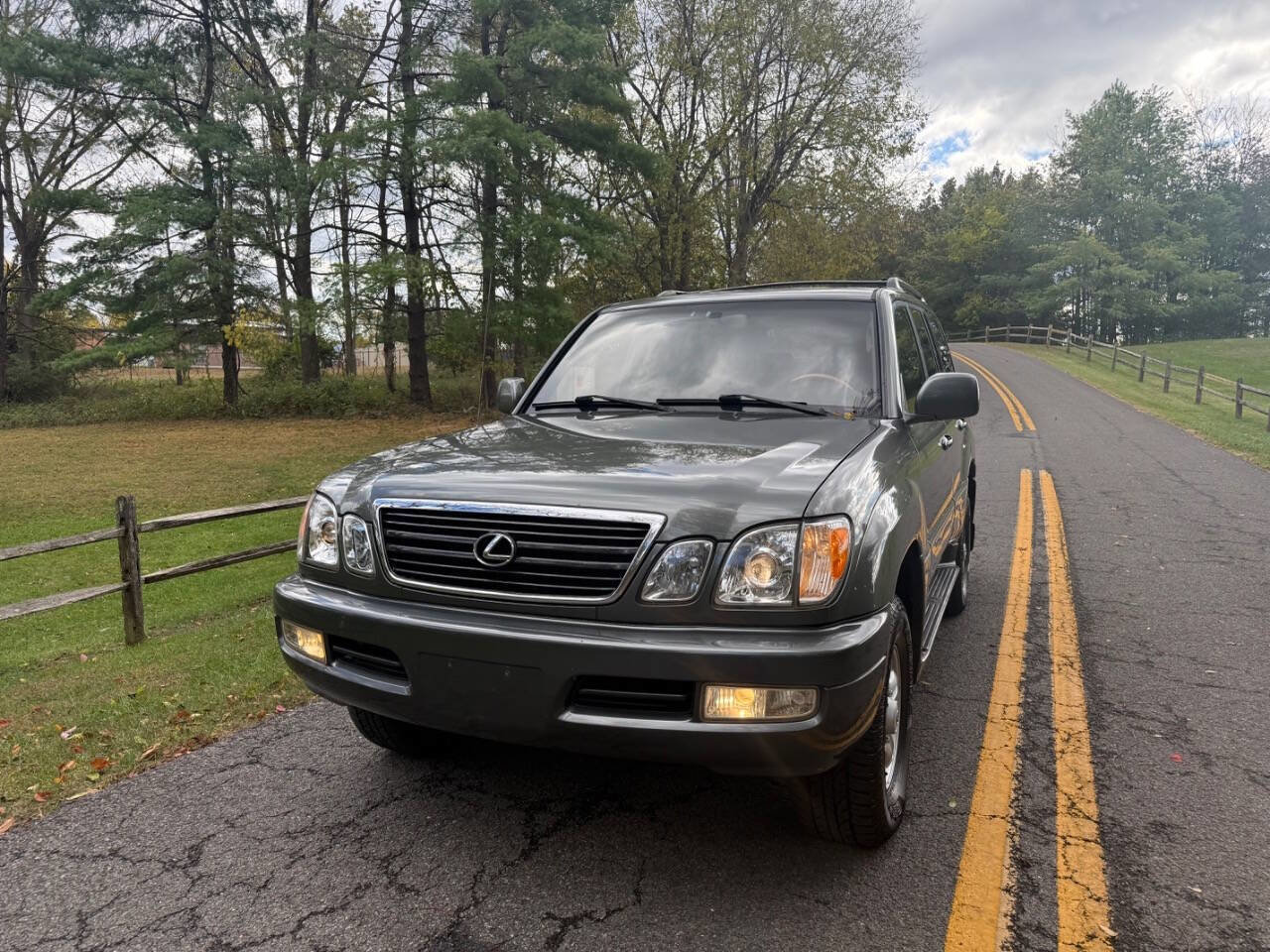 Used 2000 Lexus LX 470 4WD image 3