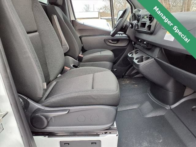 Used 2023 Mercedes-Benz Sprinter 3500 image 22