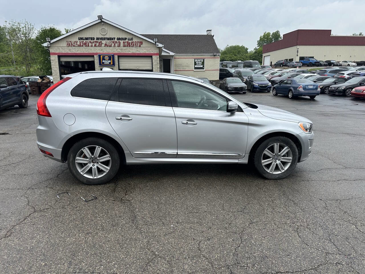 Used 2017 Volvo XC60 T5 Inscription w/ Preferred Option Package image 6