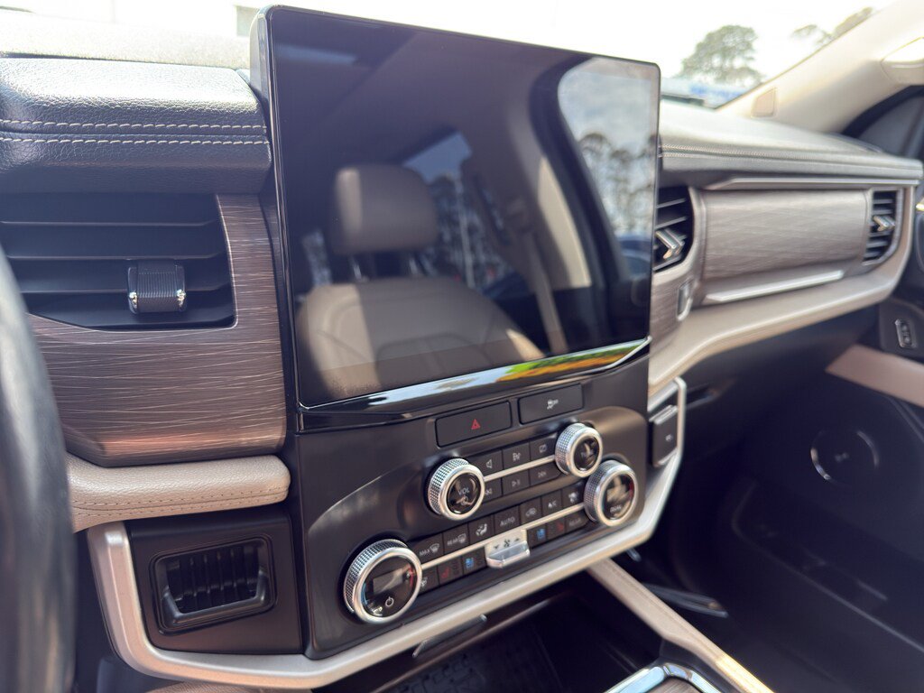 Used 2023 Ford Expedition Max Limited AWD/4WD image 13