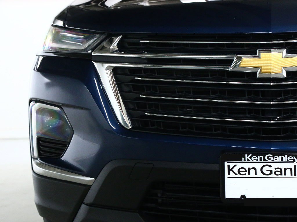Used 2023 Chevrolet Traverse LT image 7