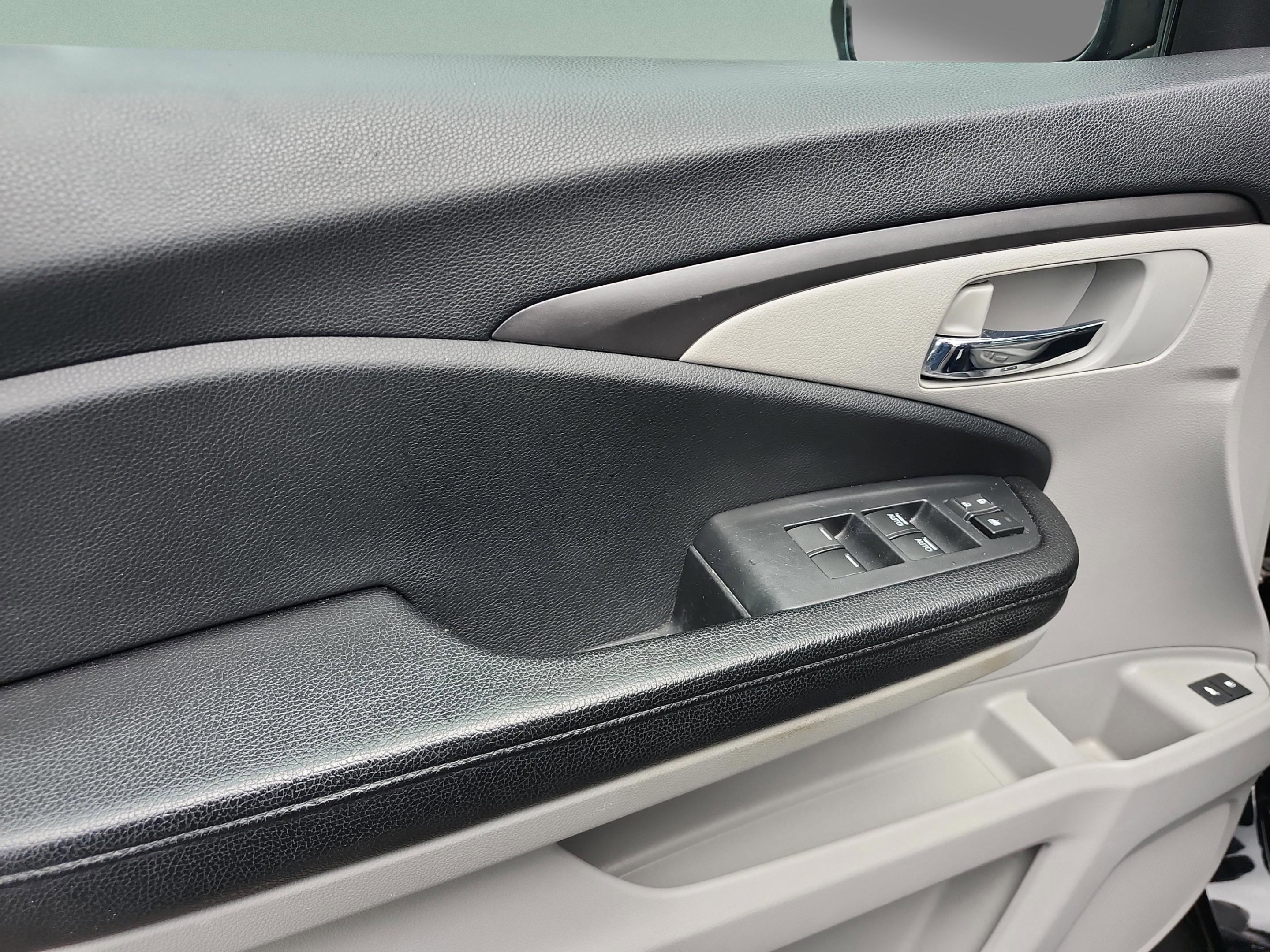 Used 2016 Honda Pilot EX-L image 15