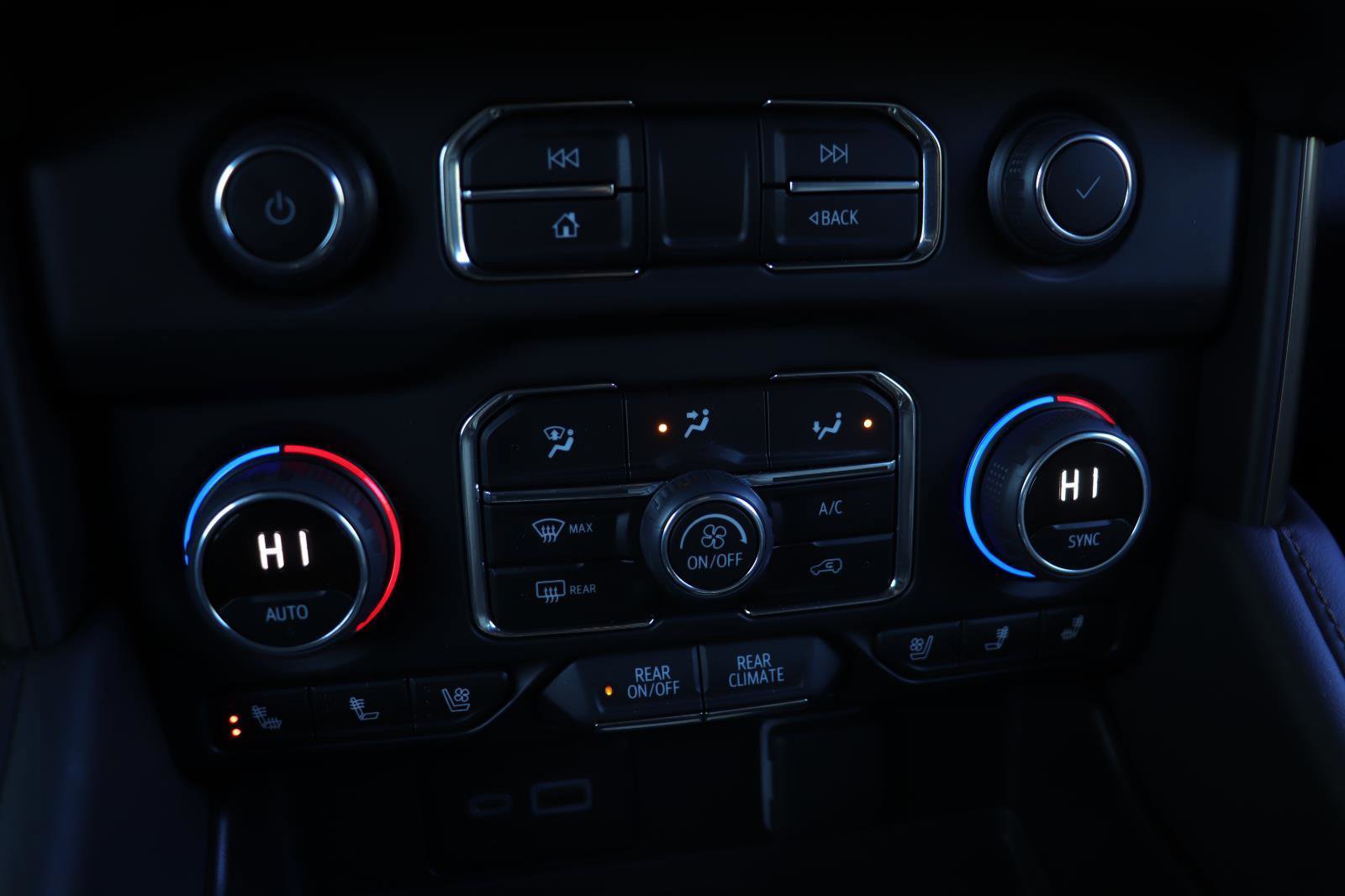 Used 2024 Chevrolet Tahoe High Country image 41