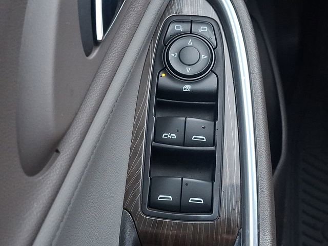 Used 2017 Chevrolet Malibu Premier w/ Driver Confidence Package image 26