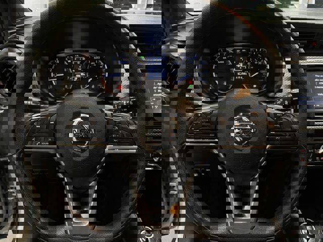 Used 2020 Nissan Kicks S image 15